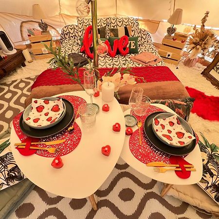 Love Room Tente Lodge Spa Mfg Chez C&C, Exclusivement Reservee Aux Adultes Cantaron Экстерьер фото