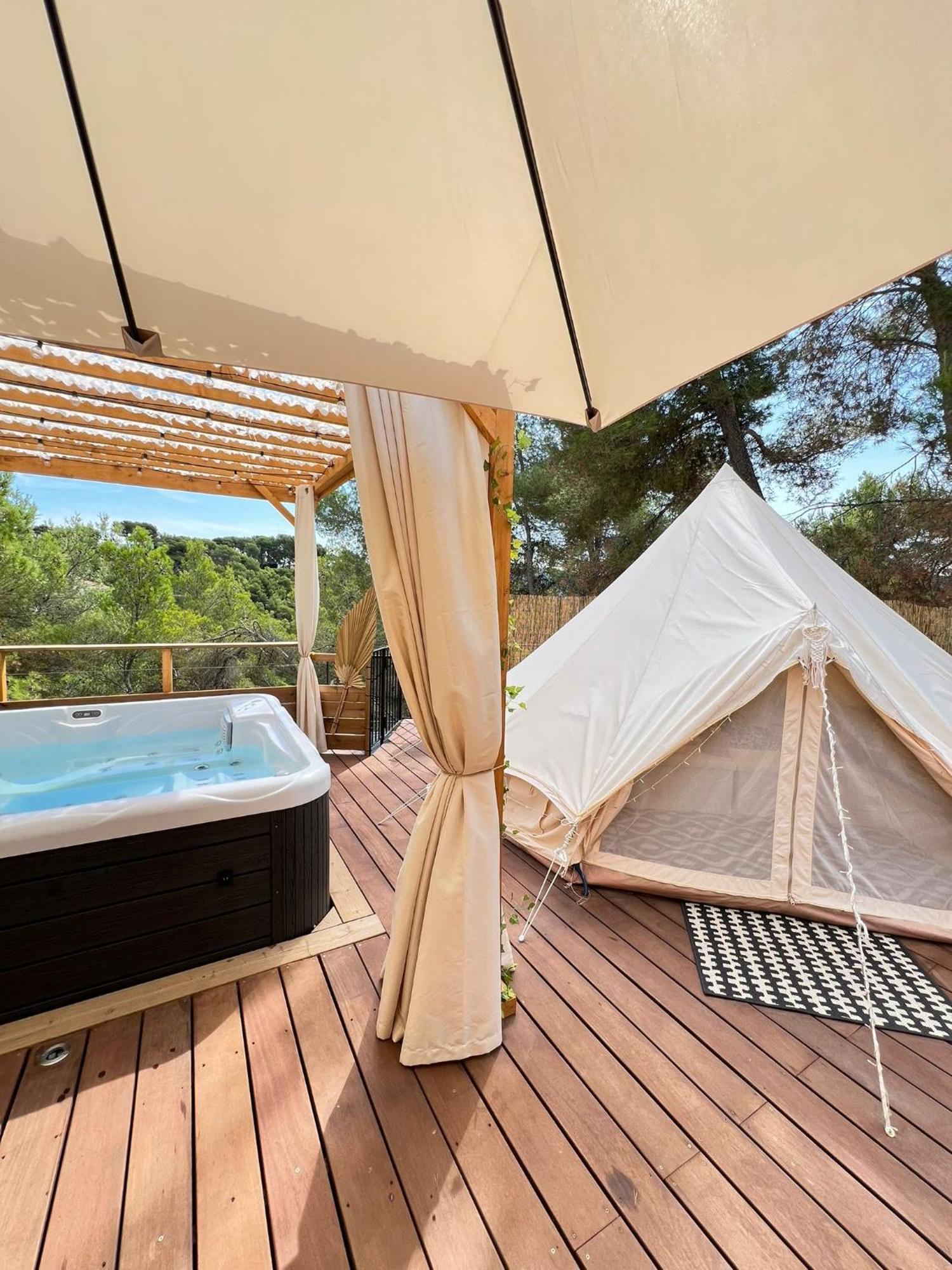 Love Room Tente Lodge Spa Mfg Chez C&C, Exclusivement Reservee Aux Adultes Cantaron Экстерьер фото
