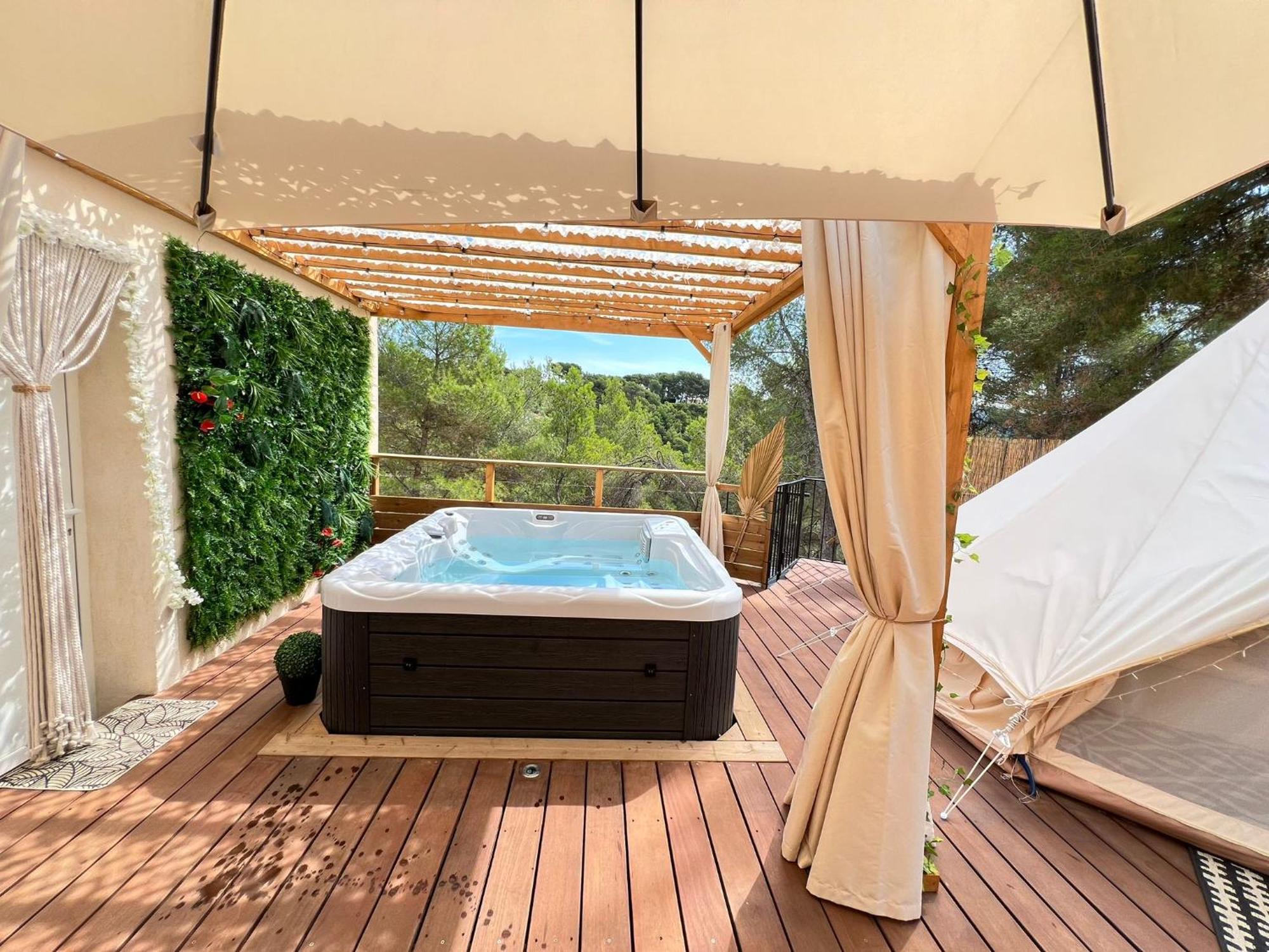 Love Room Tente Lodge Spa Mfg Chez C&C, Exclusivement Reservee Aux Adultes Cantaron Экстерьер фото
