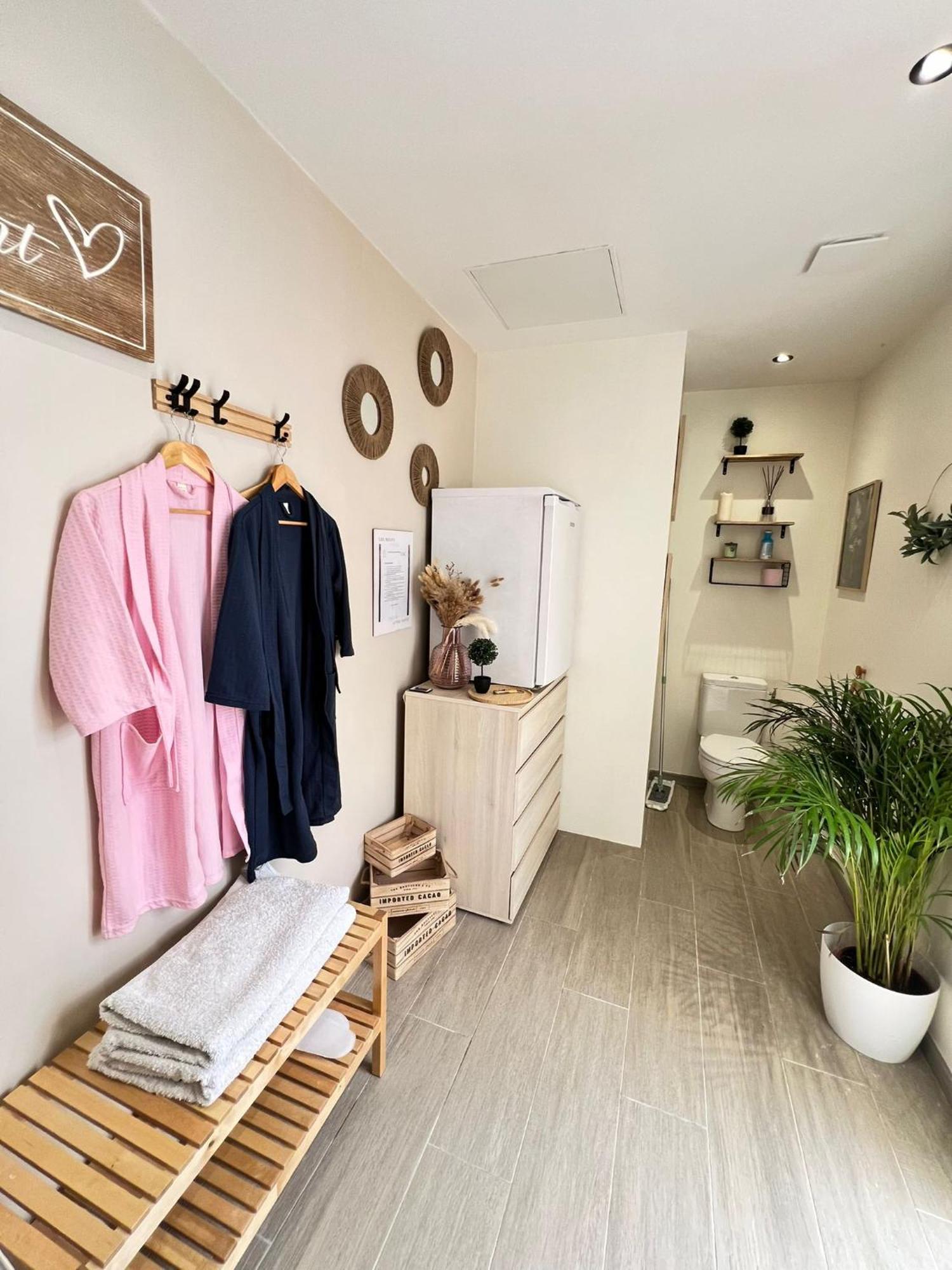 Love Room Tente Lodge Spa Mfg Chez C&C, Exclusivement Reservee Aux Adultes Cantaron Экстерьер фото