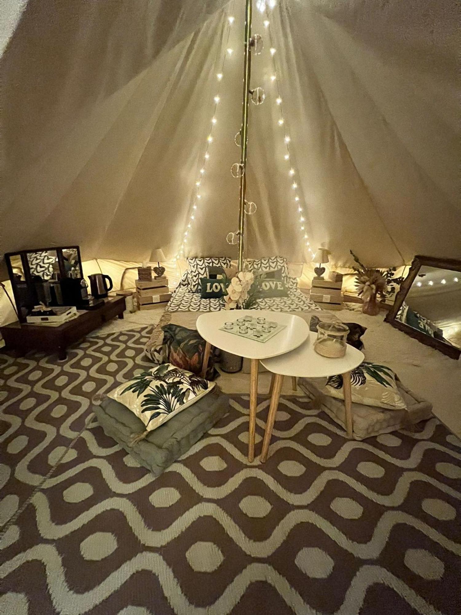 Love Room Tente Lodge Spa Mfg Chez C&C, Exclusivement Reservee Aux Adultes Cantaron Экстерьер фото