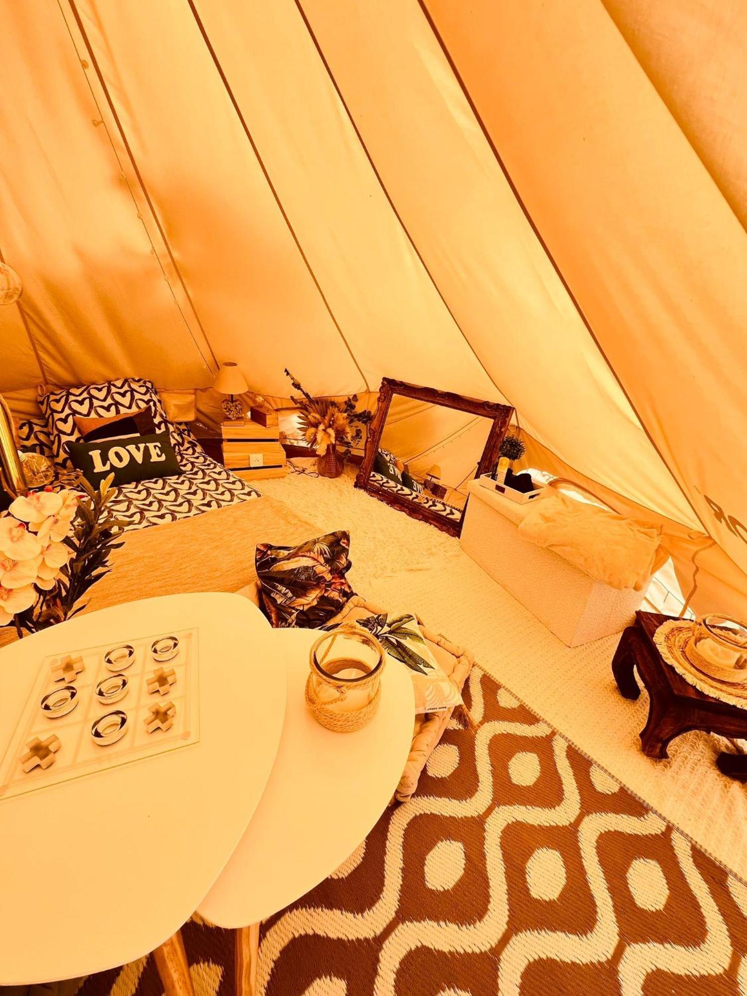 Love Room Tente Lodge Spa Mfg Chez C&C, Exclusivement Reservee Aux Adultes Cantaron Экстерьер фото