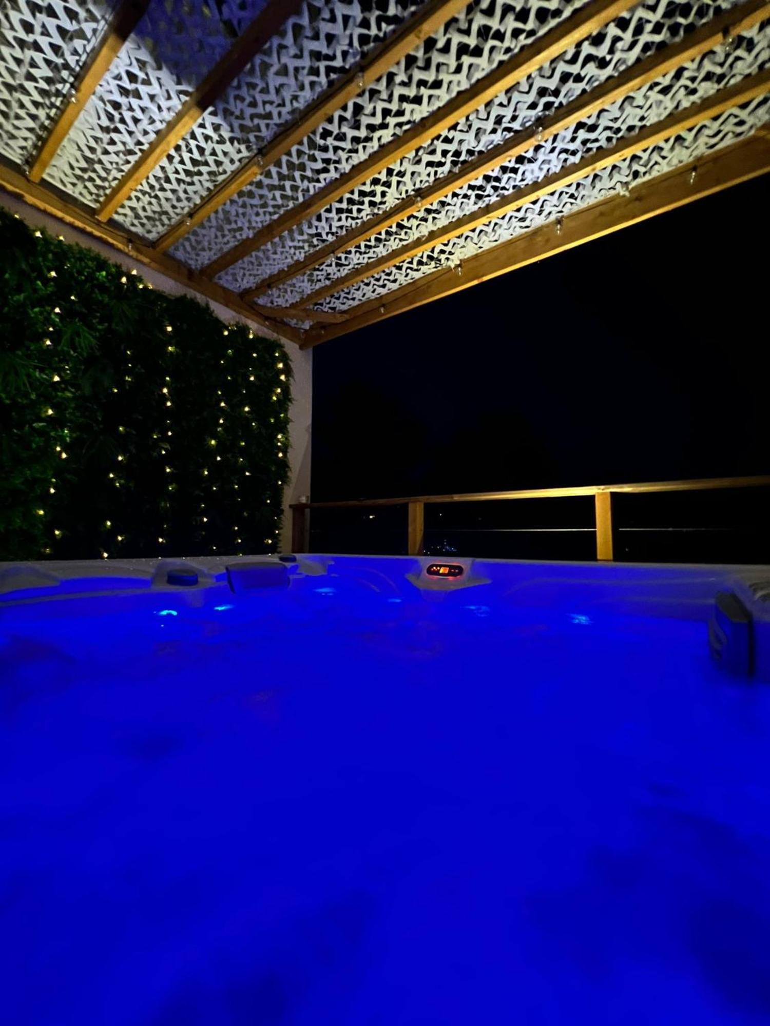 Love Room Tente Lodge Spa Mfg Chez C&C, Exclusivement Reservee Aux Adultes Cantaron Экстерьер фото